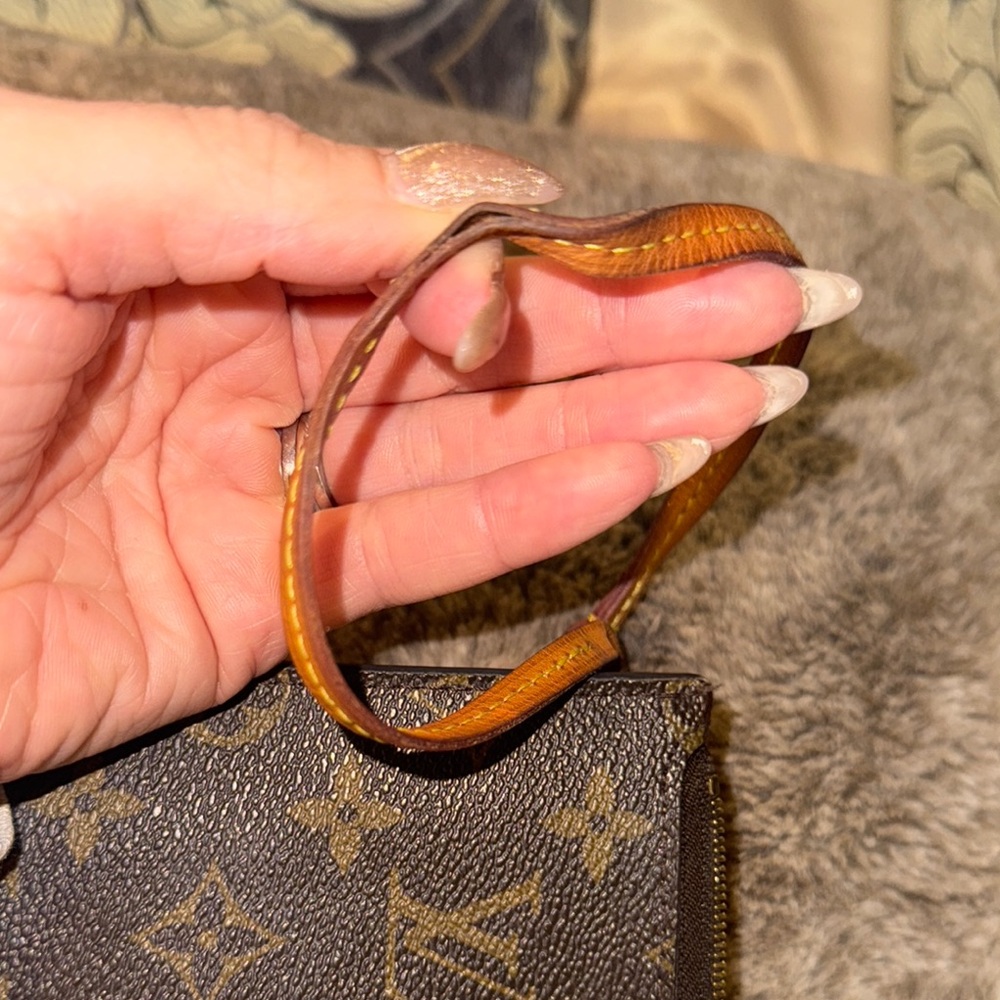 Louis Vuitton Monogram Wristlet - Picture 4 of 4